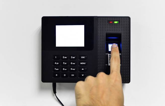 How Can Biometric Clocking Help Reduce Time Theft?